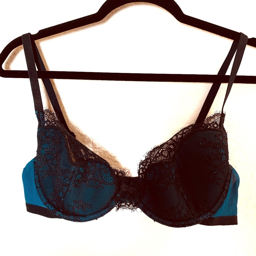 Adore Me Bra‎ 36C Blue Black Lace Padded Underwire Back Closure Coquette Flirty